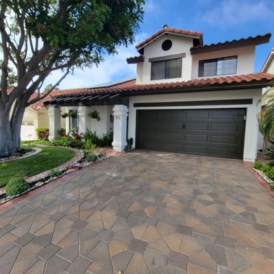 EXTERIOR AND INTERIOR PAINTING - Exterior Home Painting
