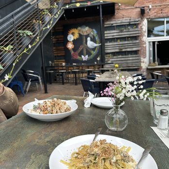Twisted Laurel Downtown Asheville - Lemon crab pasta (special of the day) - Bars Near Me - Asheville, North Carolina Twisted Laurel Downtown Asheville - Lemon crab pasta (special of the day) - Bars Near Me - Asheville, North Carolina