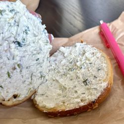 Schwartz's - Garlic Cream Cheese
