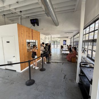 MEMORYLOOK - Ordering counter plus indoor seating - Coffee & Tea Near Me - Los Angeles, California MEMORYLOOK - Ordering counter plus indoor seating - Coffee & Tea Near Me - Los Angeles, California