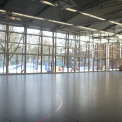 Sporthalle Wildganssteig - richtig gut sieht die halle von außen aus..