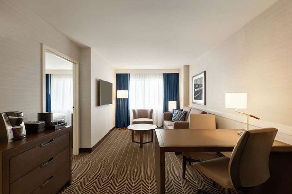 Embassy Suites by Hilton Boston at Logan Airport by null