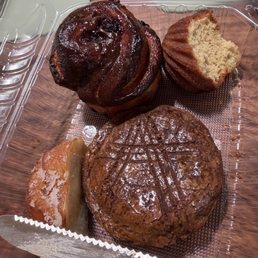 Madeline, ChocolateAlmond Browny, Donut w Dolce vanilla filling, Morning bun (?) Madeline, ChocolateAlmond Browny, Donut w Dolce vanilla filling, Morning bun (?)