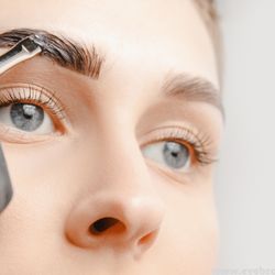 Eyebrow Image Threading - Eyebrow Tinting