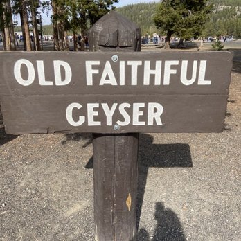 Old Faithful - Observation Point - Hiking Near Me - Old Faithful, Wyoming