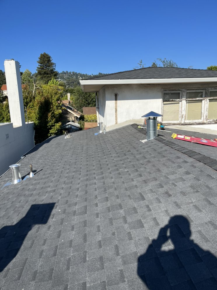 Slide of United Roofing