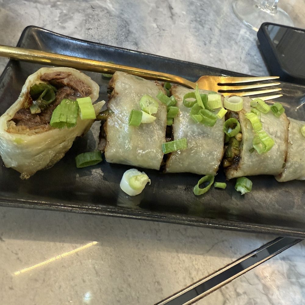 Supreme Dumplings - Beef roll - Shanghainese Near Me - Bellevue, Washington Supreme Dumplings - Beef roll - Shanghainese Near Me - Bellevue, Washington