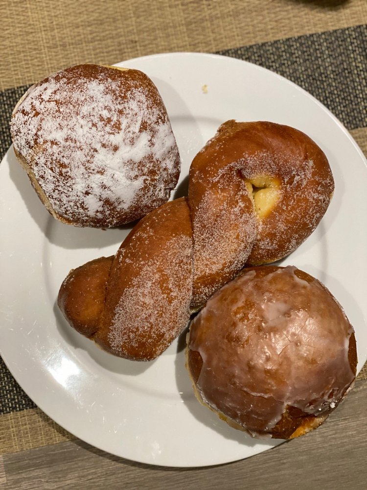 VLAD’S BAKERY & PASTRY Updated October 2024 43 Photos 713