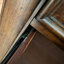 Knoxville Wholesale Furniture - Broken brand new furniture - not replaced or fixed since September, it's now January