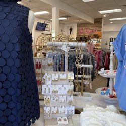 J. Lynn's Boutique and Consignment