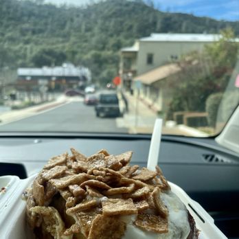 Cinnamon Roll Bakery and Cafe - Coffee & Tea Near Me - Mariposa, California Cinnamon Roll Bakery and Cafe - Coffee & Tea Near Me - Mariposa, California
