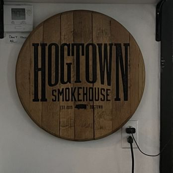 Hogtown Smokehouse - Decor - Barbeque Near Me - St. Louis, Missouri Hogtown Smokehouse - Decor - Barbeque Near Me - St. Louis, Missouri