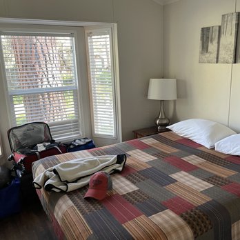 Crater Lake Resort - Ponderosa Pine? - Hotels Near Me - Fort Klamath, Oregon Crater Lake Resort - Ponderosa Pine? - Hotels Near Me - Fort Klamath, Oregon