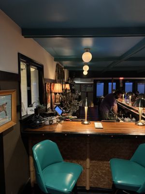 The Billy Motel & Bar / ISH Kitchen by null
