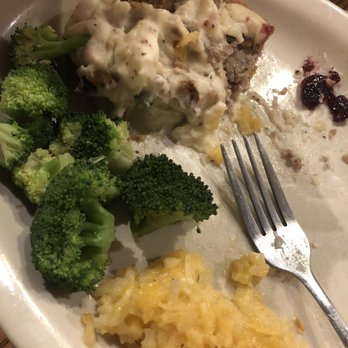 Cracker Barrel Old Country Store - Country Fried Steak, hashbrown casserole, broccoli   Awesome comfort food. - American Near Me - Valrico, Florida