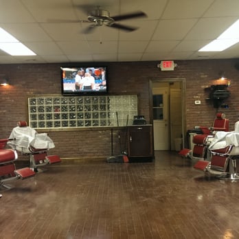 Headquarterz Barber Shop - Barbers Near Me - Marlboro, New Jersey Headquarterz Barber Shop - Barbers Near Me - Marlboro, New Jersey