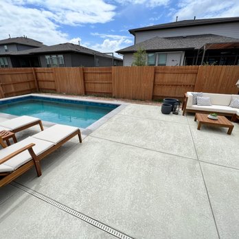 Cody Pools - Georgetown - pool and patio area - General Contractors Near Me - Georgetown, Texas