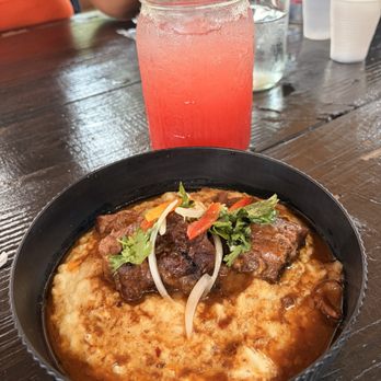Dubs Brunch Bar - Oxtail and grits with strawberry lemonade - Seafood Near Me - Hollywood, Florida Dubs Brunch Bar - Oxtail and grits with strawberry lemonade - Seafood Near Me - Hollywood, Florida