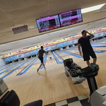 Manor Lanes Bowling - Bowling Near Me - Fort Lauderdale, Florida Manor Lanes Bowling - Bowling Near Me - Fort Lauderdale, Florida