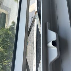 Jet Set Ny Living - No window knobs either, EVERYTHING is falling apart in the apartment, including the toilet paper holder