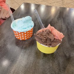 Gusnova Gelato - Blue angel, chocolate and strawberry