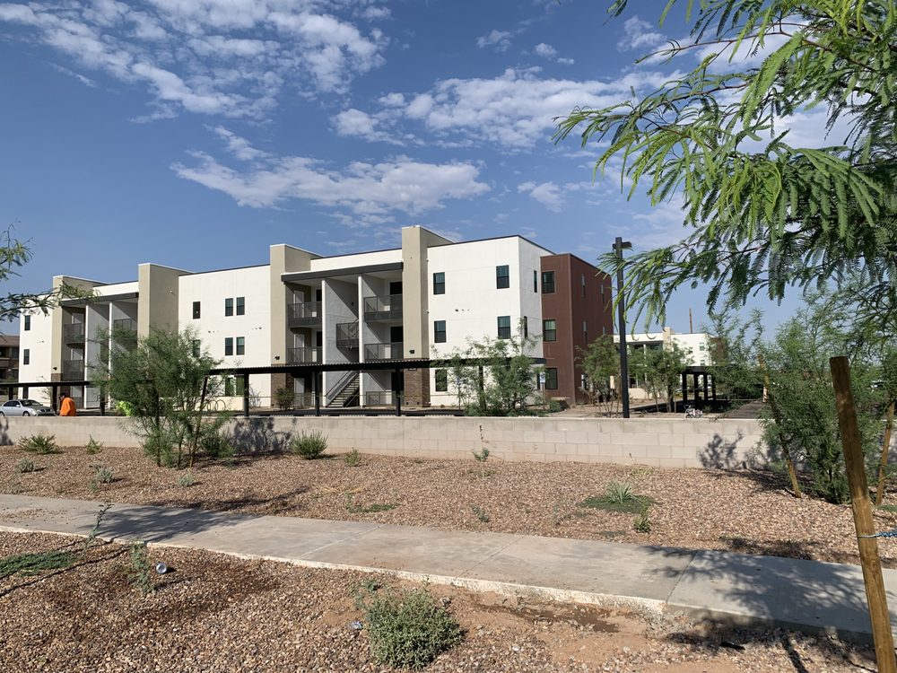 NEW FRONTIER APARTMENTS Updated October 2024 425 N 36th St, Phoenix