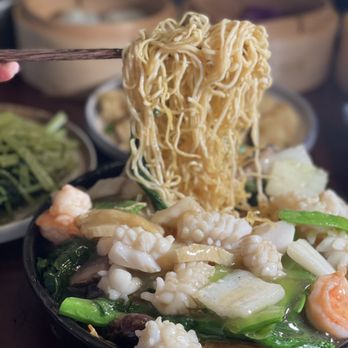 Hey Yuet - Pan Panfried Noodle w. Seafood Instagram: nycgirlseat - Dim Sum Near Me - New York, New York Hey Yuet - Pan Panfried Noodle w. Seafood Instagram: nycgirlseat - Dim Sum Near Me - New York, New York