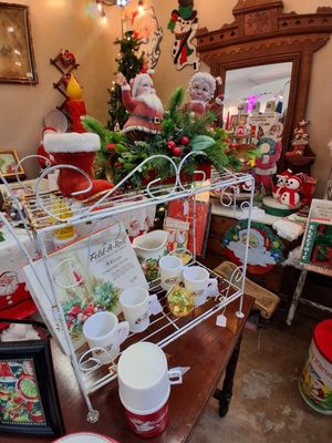 Cottonwood Market Antique Mall by null
