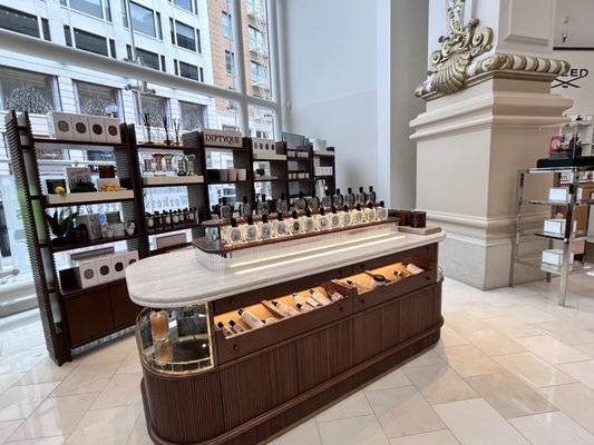 Neiman Marcus by null