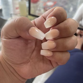 Laurel Nail Spa - Love my manicure - Nail Salons Near Me - Laurel, Maryland