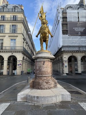 Tuileries Garden by null
