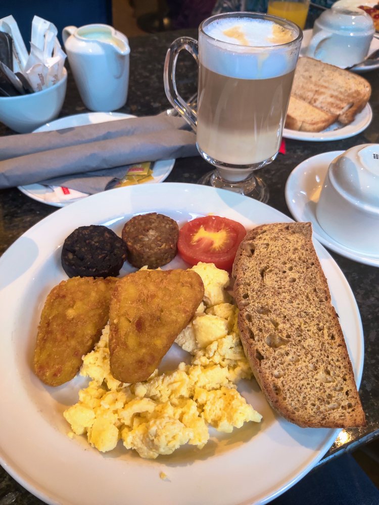 SANDYMOUNT HOTEL Updated October 2024 68 Photos & 22 Reviews Herbert Road, Dublin