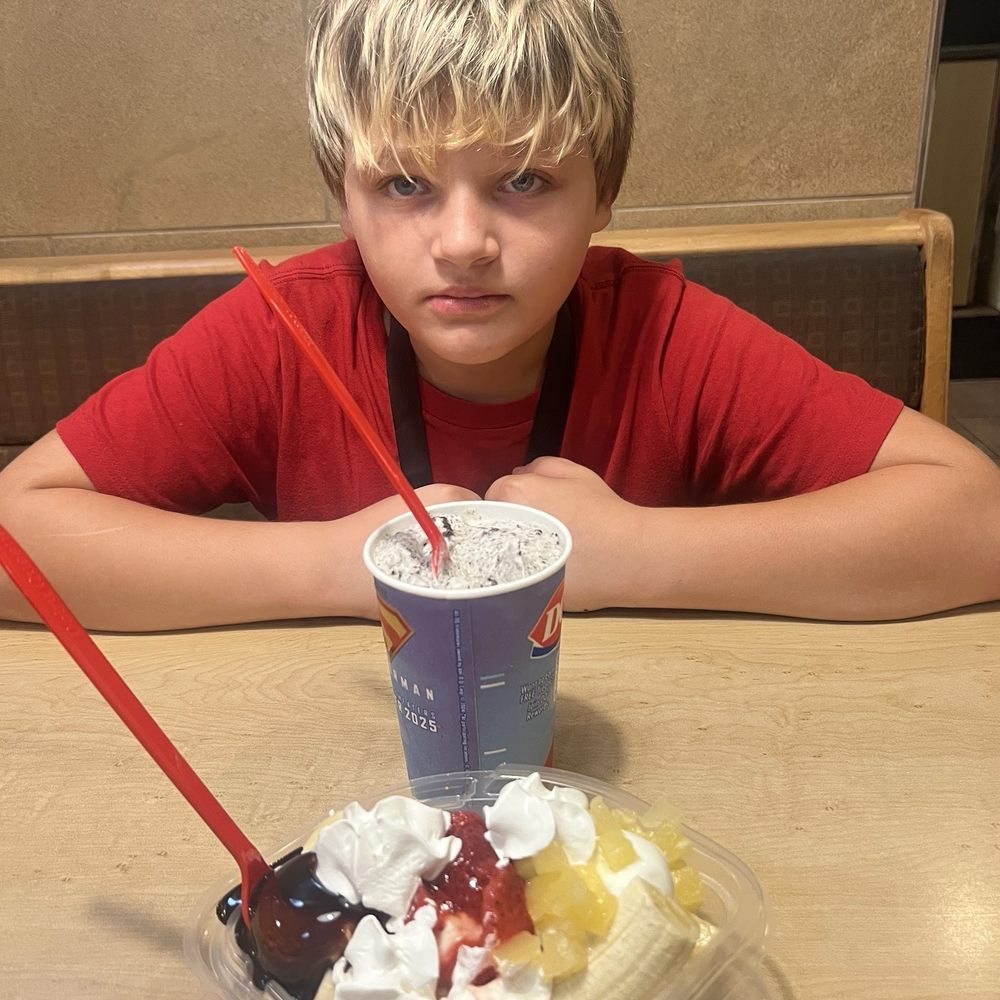 Dairy Queen Grill & Chill - Banana split and OREO BLIZZARD Treat - Fast Food Near Me - Tullahoma, Tennessee Dairy Queen Grill & Chill - Banana split and OREO BLIZZARD Treat - Fast Food Near Me - Tullahoma, Tennessee