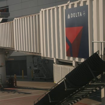 Delta Air Lines - 3 - Airlines Near Me - Chicago, Illinois