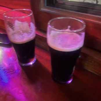 Quinn's Pub and Grill - Pubs Near Me - Long Beach, California
