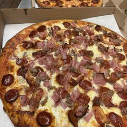 Tony's Pizza - Meat lovers pizza YUM
