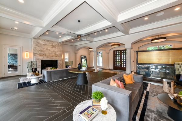 Avana Cheshire Bridge by null