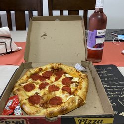 El Diez - Pizza personal de pepperoni, con orilla rellena de queso