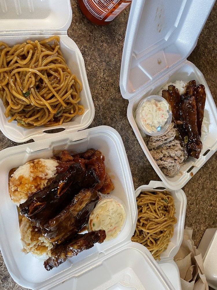 Food from Sweet's Island Restaurant