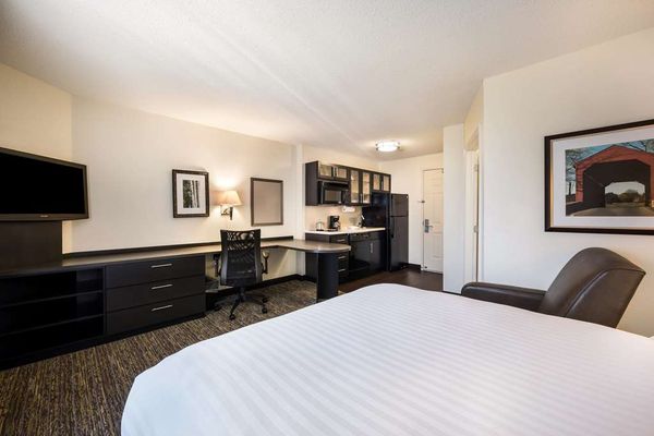 Sonesta Simply Suites Las Vegas Convention Center by null