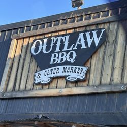 Outlaw BBQ - The outside