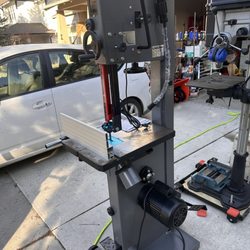 Live Junkless - Woodworking tools  computers, sewing goodies