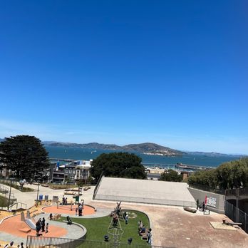 Francisco Park - Dog Parks Near Me - San Francisco, California