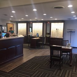 Barenburg Eye Associates - This office is very modern . All the technology is state of the art.