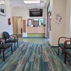 Leong Family Dental - Waiting area