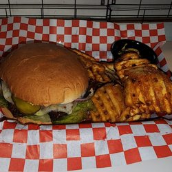 The Prytania Bar - Cheeseburger and fries