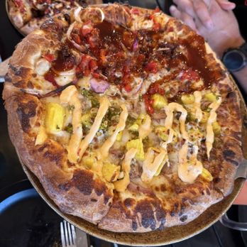 Black Rock Pizza - Both BBQ Chicken Pizzas (Half & half) - Pizza Near Me - Kihei, Hawaii Black Rock Pizza - Both BBQ Chicken Pizzas (Half & half) - Pizza Near Me - Kihei, Hawaii