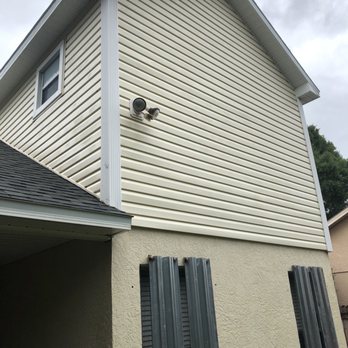 Pinnacle SoftWash Services - Mold was heavy on siding - Pressure Washers Near Me - Cocoa, Florida Pinnacle SoftWash Services - Mold was heavy on siding - Pressure Washers Near Me - Cocoa, Florida