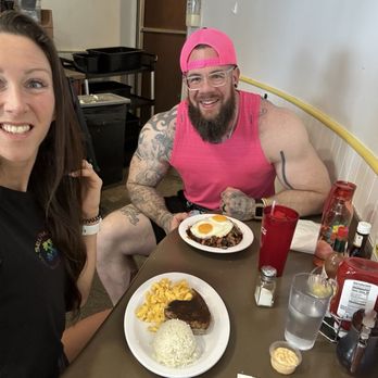Eggs 'n Things - Waikiki Beach Eggspress - Fresh Ahi & Eggs Traditional Loco Moco - Breakfast & Brunch Near Me - Honolulu, Hawaii Eggs 'n Things - Waikiki Beach Eggspress - Fresh Ahi & Eggs Traditional Loco Moco - Breakfast & Brunch Near Me - Honolulu, Hawaii
