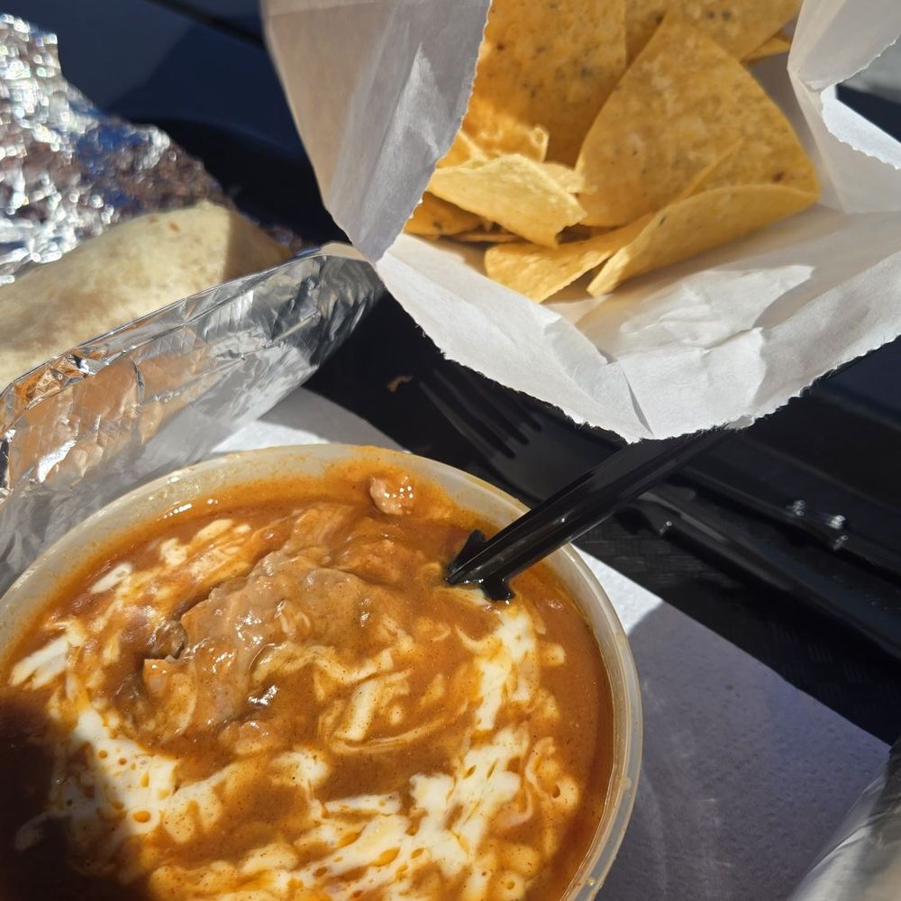 Los Panchos Mexican Restaurant - bean dip and chips - Mexican Near Me - Pleasant Hill, California